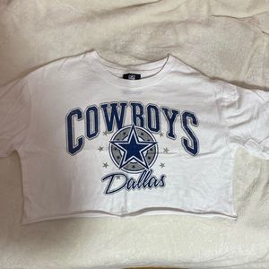 Dallas Cowboys Graphic Cropped Tee